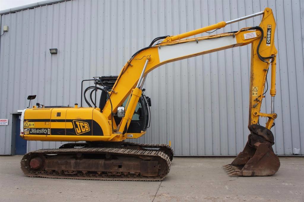 Экскаватор JCB 220 в аренду